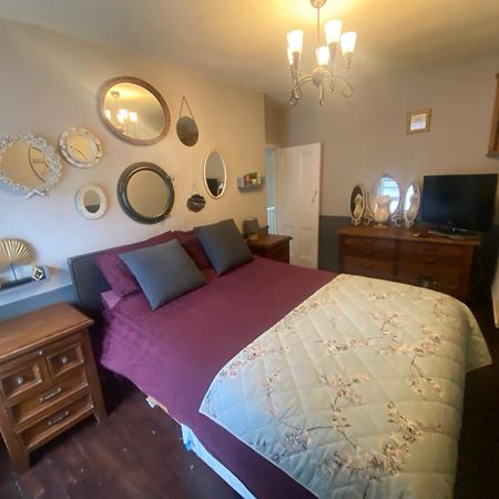 3 Bed Town House Llandeilo Carmarthenshire Villa Ngoại thất bức ảnh