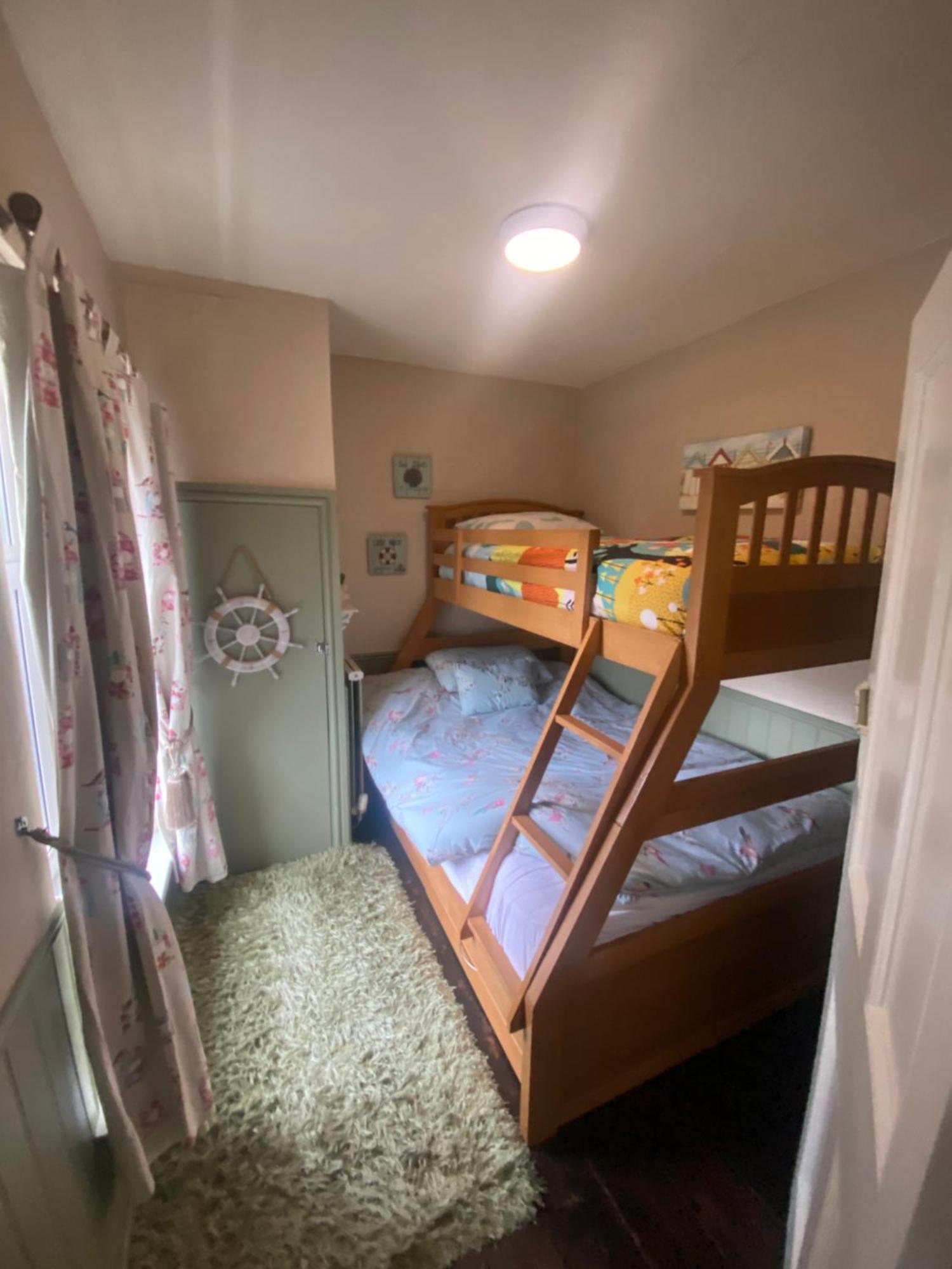 3 Bed Town House Llandeilo Carmarthenshire Villa Ngoại thất bức ảnh
